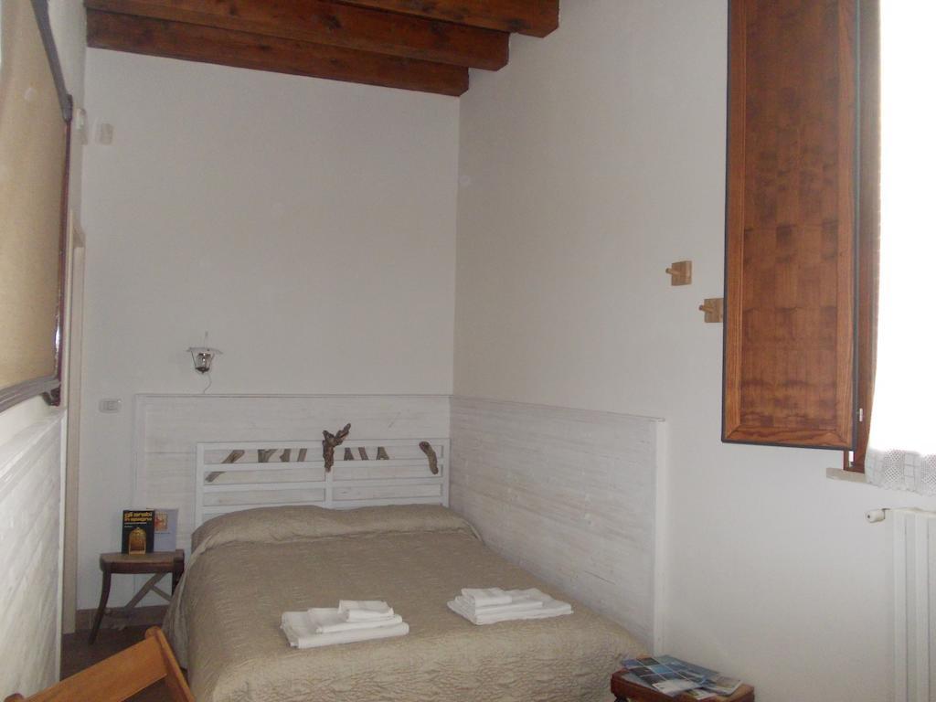 4 Camere A Trani Zimmer foto